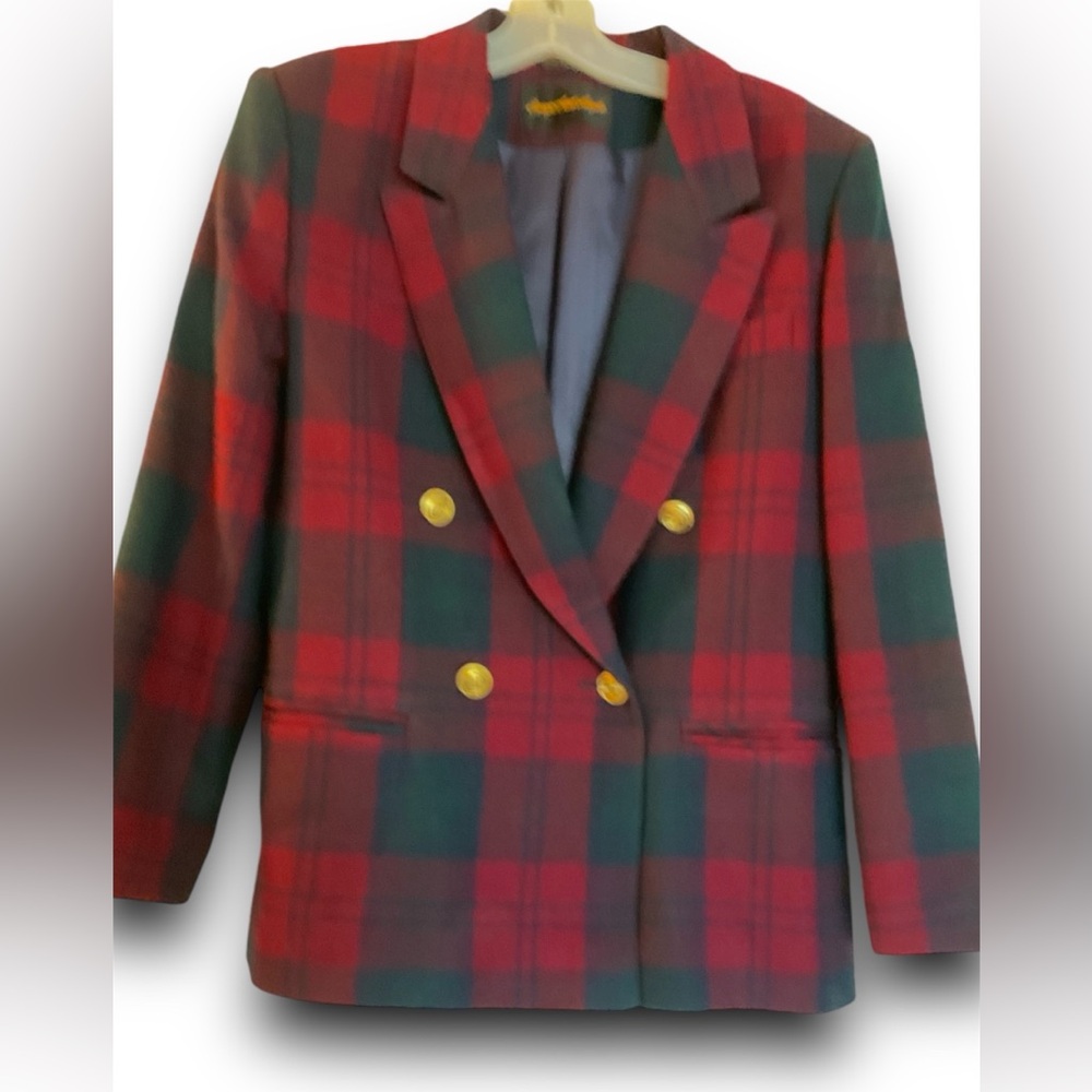 Giorgio Sant’Angelo blazer in excellent condition. 100% wool.